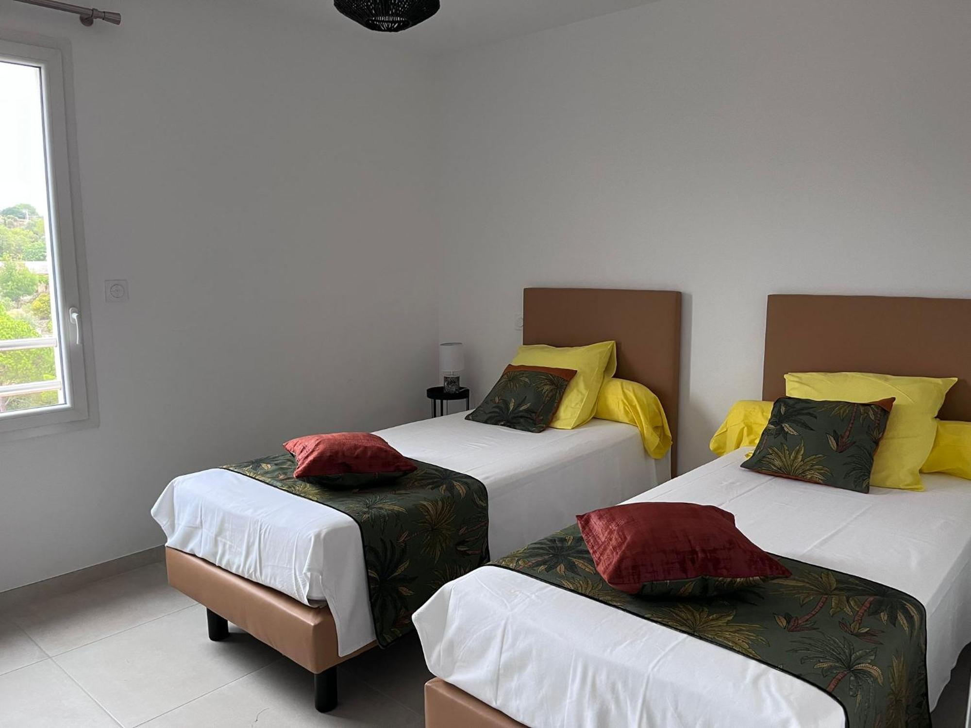 Val Des Bruyeres - Gite 15Mn Pezenas Avec Terrasse Et Cour Close - Parking Privatif Securise - Wifi Ftth Gratuit Neffies 外观 照片